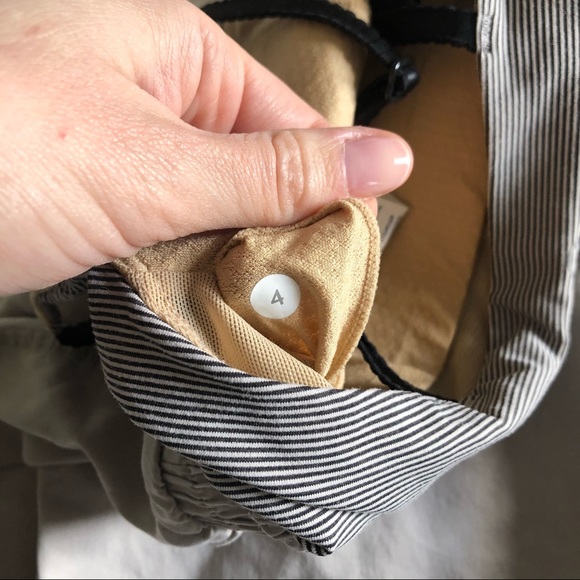 2/$30🍑 LULULEMON Bliss Tank Cashew/Tonka Stripe - Picture 8 of 9